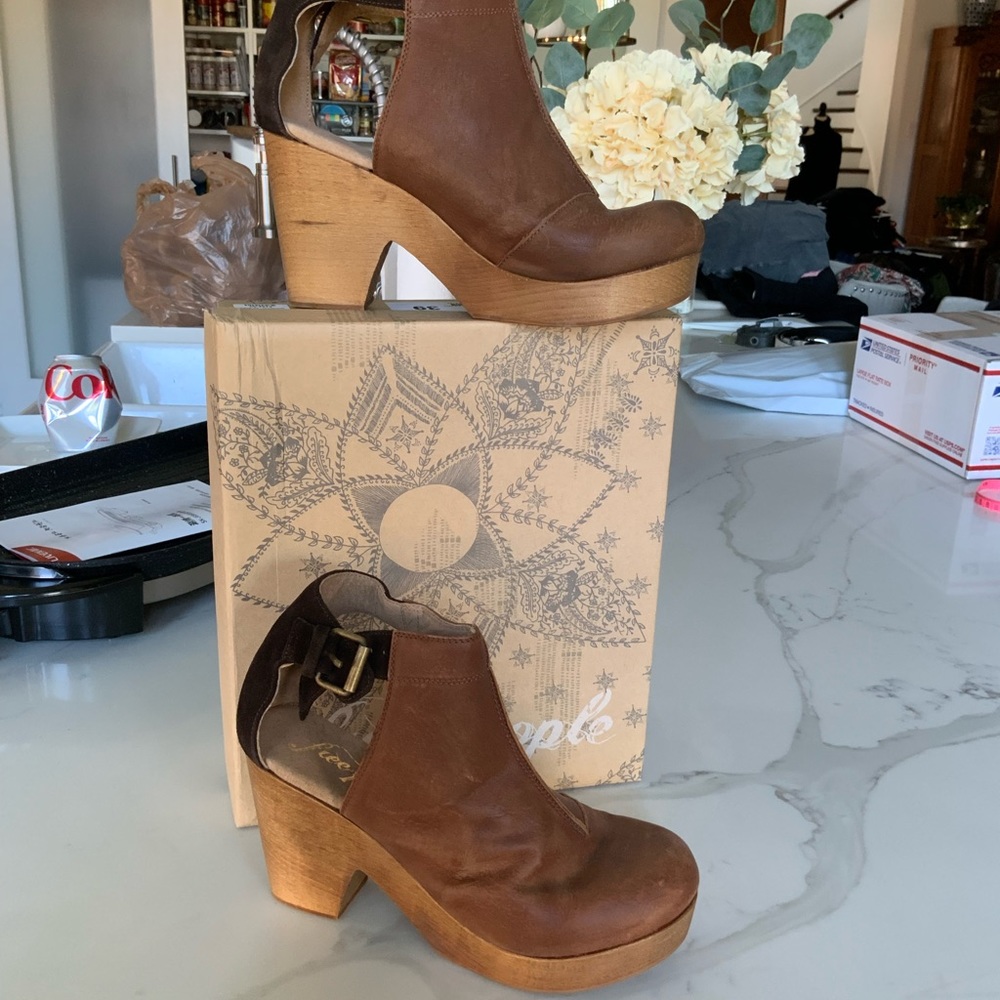 Free People Amber Orchard Clog Platform Leather Wood Brown Womens Size 9 39 NEW - Picture 5 of 11